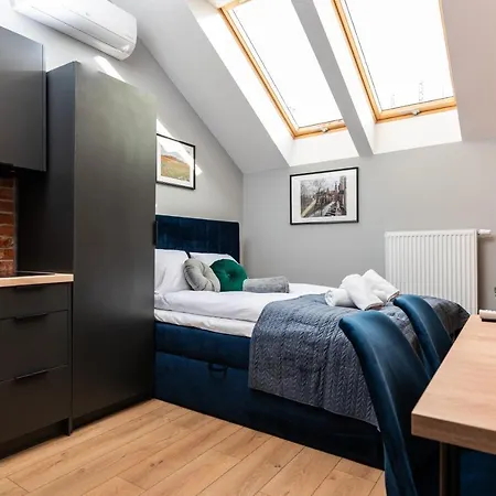 Felicjanek 15 - By Upstairs *