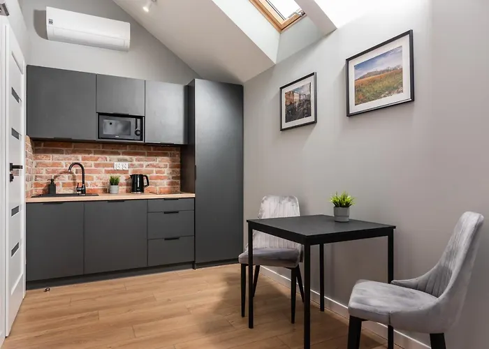 Felicjanek 15 - By Upstairs Daire