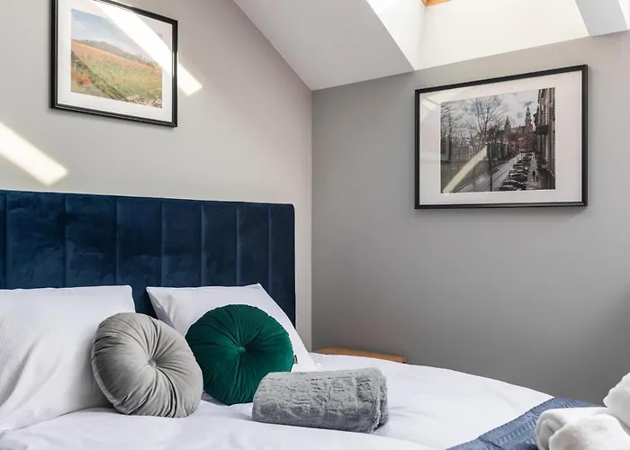 Felicjanek 15 - By Upstairs Daire Krakow