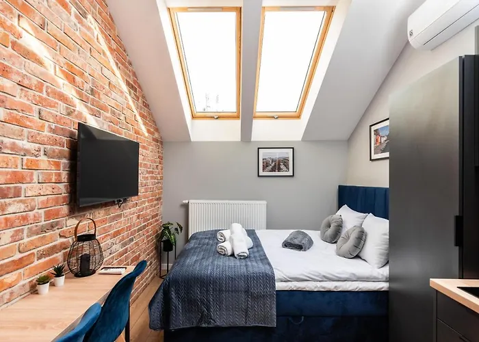 Felicjanek 15 - By Upstairs Daire Krakow