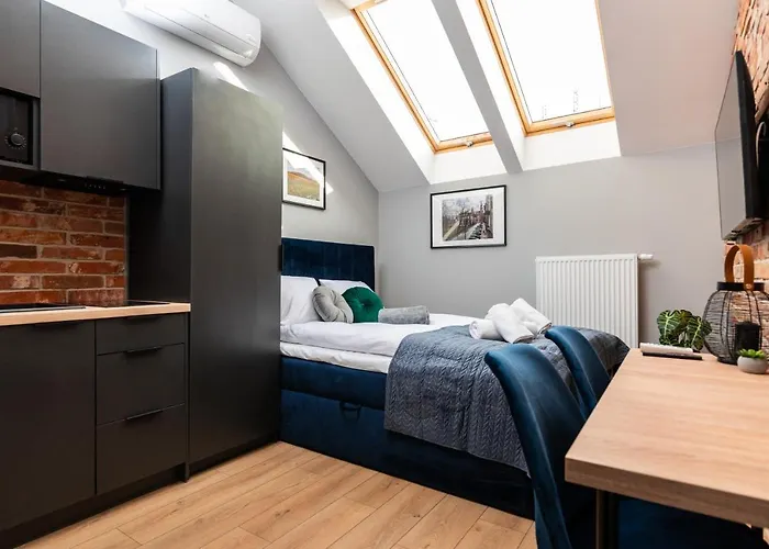 Felicjanek 15 - By Upstairs *