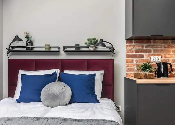 Felicjanek 15 - By Upstairs *