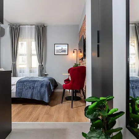 Felicjanek 15 - By Upstairs *