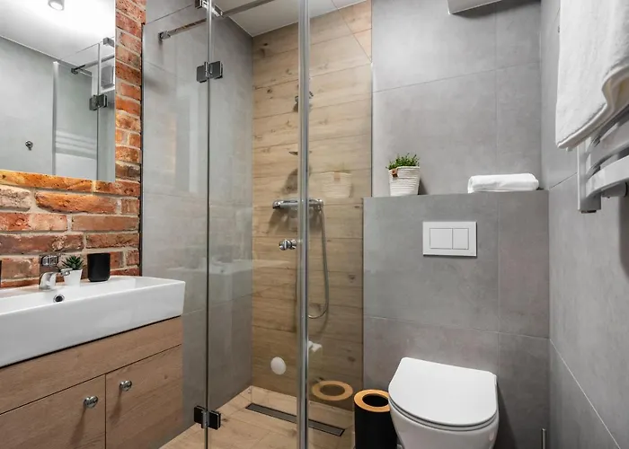 Felicjanek 15 - By Upstairs *