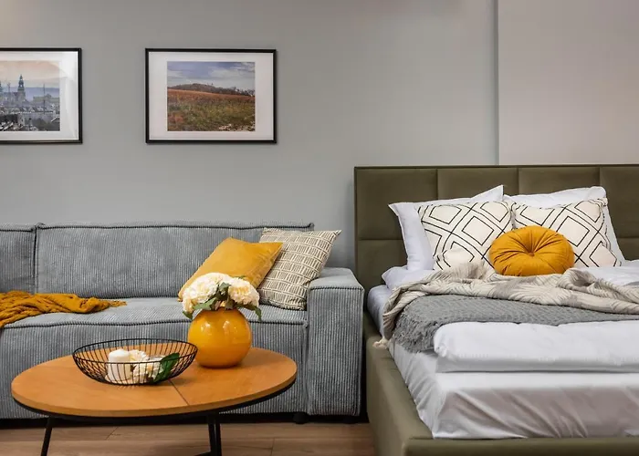 Felicjanek 15 - By Upstairs Cracovia