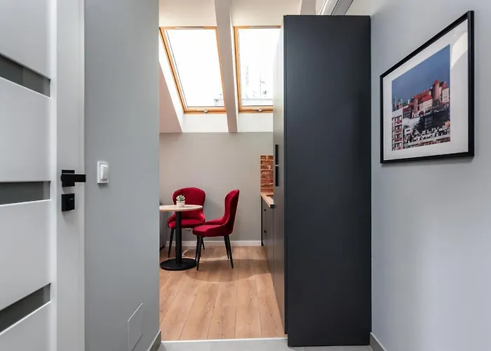 Felicjanek 15 - By Upstairs *